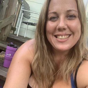 Meet your Posher, Laurie